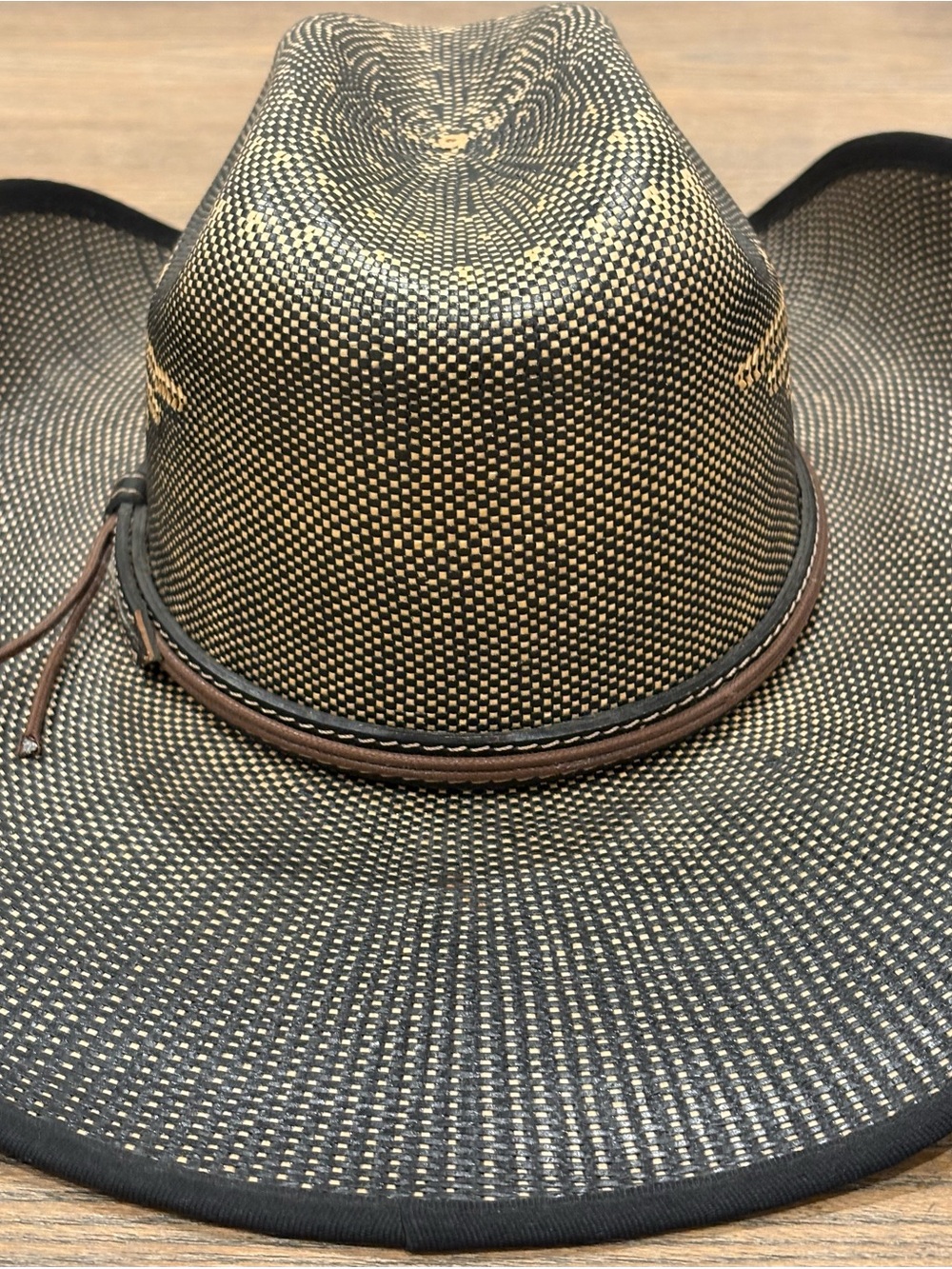 Justin Brown & Black Vented Straw Cowboy Hat / Western Rodeo Ranch Style - Picture 8 of 13